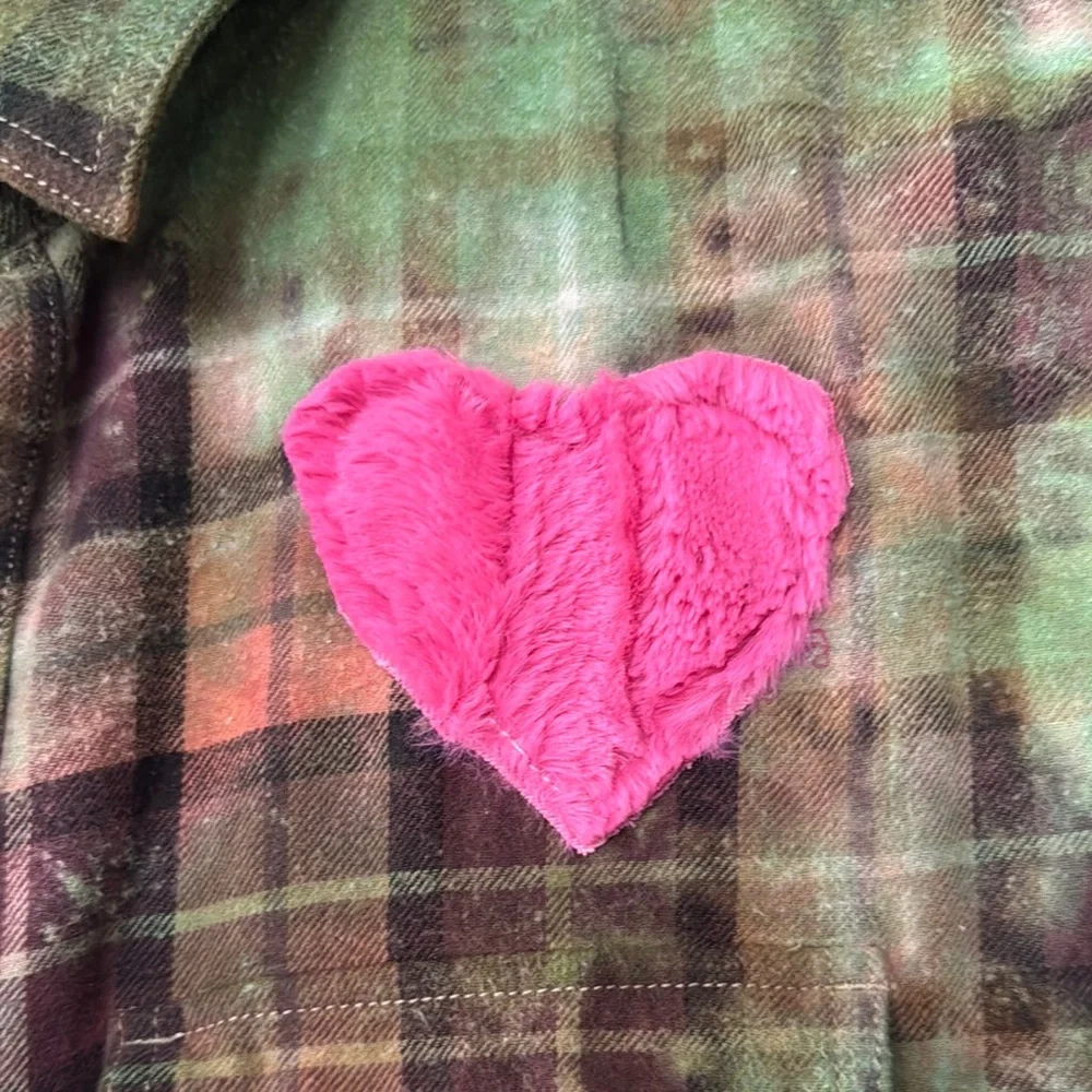 Chunky Armadillo one of a kind refurbished flannel tie-dyed by hand /with silk - Picture 5 of 8